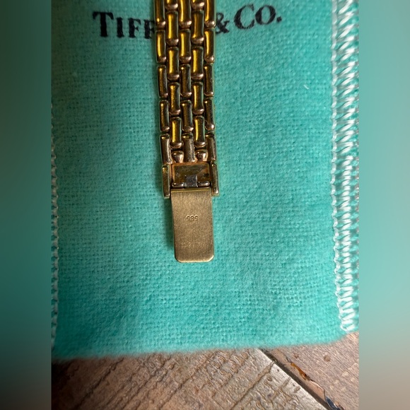 Vintage Tiffany & Co. ladies 14k yellow gold watch with diamonds around bezel. - Picture 6 of 12